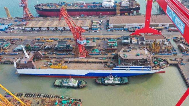 广船国际3000米车道货滚船顺利出坞，引领船舶服务新篇章