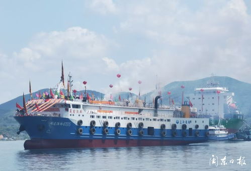 立新船舶“闽连渔冷67575”成功上水，彰显专业船舶服务实力